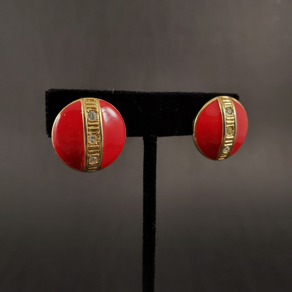 💥CLOSING SALE💥 VINTAGE Red Clip On Earrings